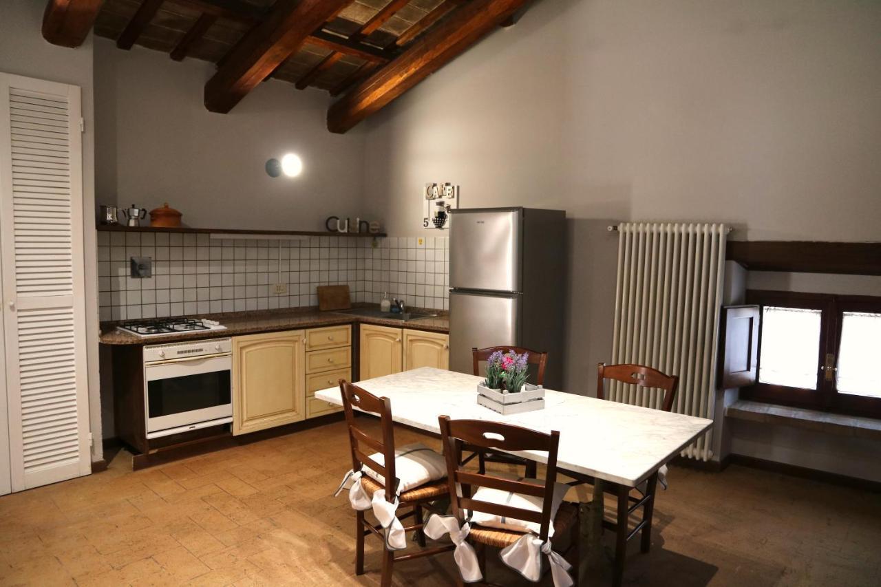 Corte Fratini Appartamenti เตรวี ภายนอก รูปภาพ
